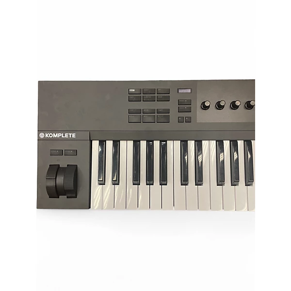 Native Instruments Used Native Instruments Komplete Kontrol A49 MIDI Controller