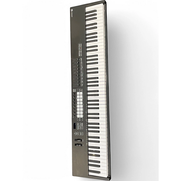 Novation Used Novation Launchkey 88 Keyboard Workstation.gc