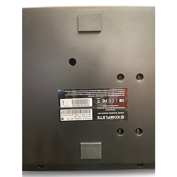 Native Instruments Used Native Instruments Komplete Kontrol A61 MIDI Controller