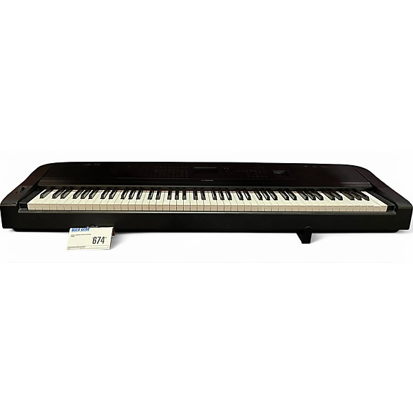 Yamaha Used Yamaha DGX670 Stage Piano