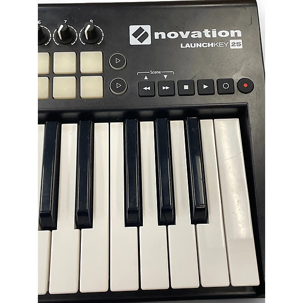 Novation Used Novation Launchkey 25 Key MIDI Controller