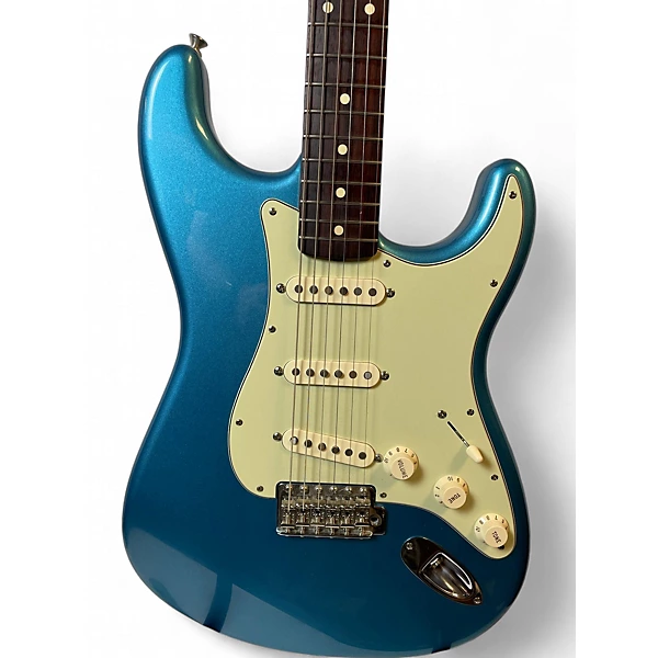 Fender Used Fender Classic Series 60s Stratocaster Lake Placid Blue Solid Body Electric Guitar