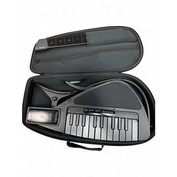 Enya Used Enya CYBER G Synthesizer.gc