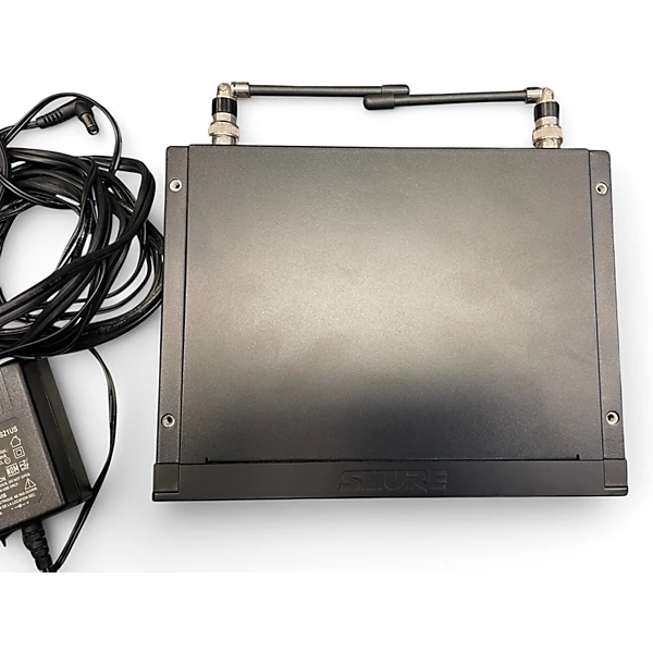 Shure Used Shure BLX4 with MX153 Headset Wireless System.gc