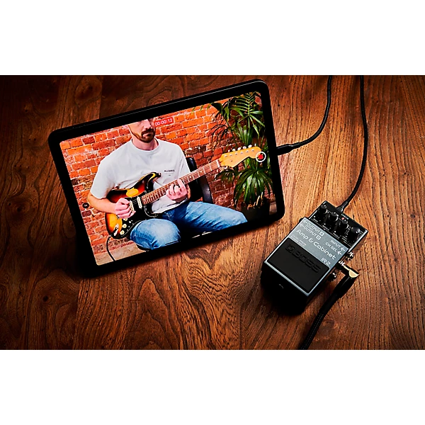 IR 2 Amp Cabinet Effects Pedal Dark Grey