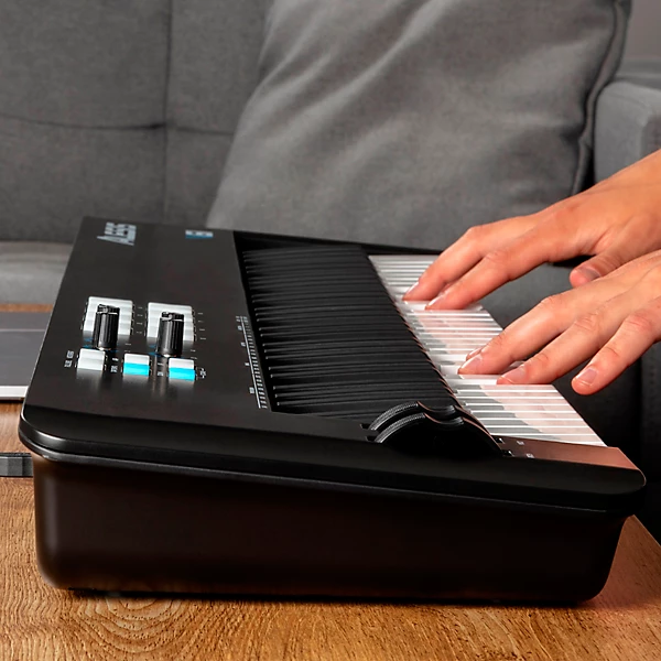 Alesis V61 MKII 61 Key Keyboard Controller Level 1 L92860004000000.gc