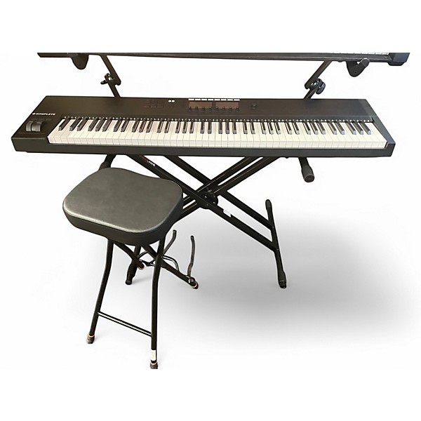 Native Instruments Used Native Instruments Komplete Kontrol S88 MK2 MIDI Controller