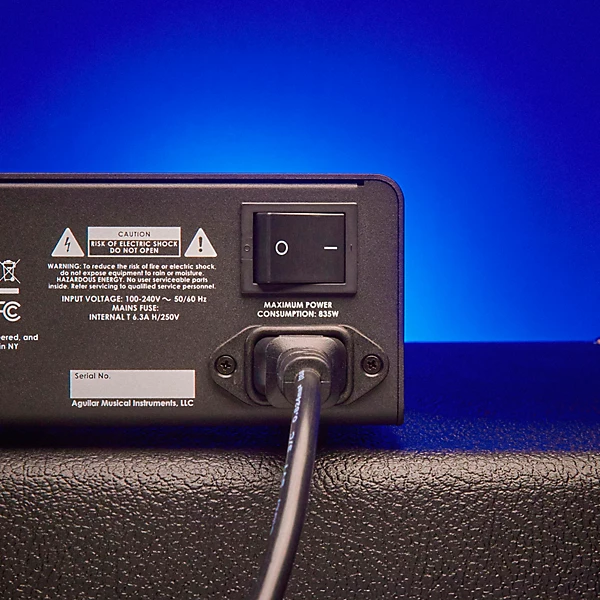 AG 700 V2 700W Bass Amp Head Black