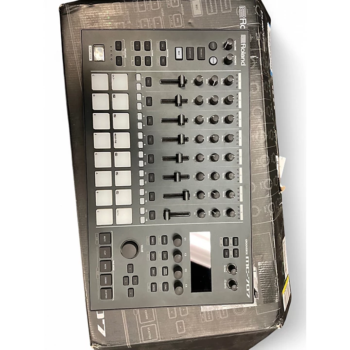 Roland Used Roland MC 707 Groovebox Production Controller