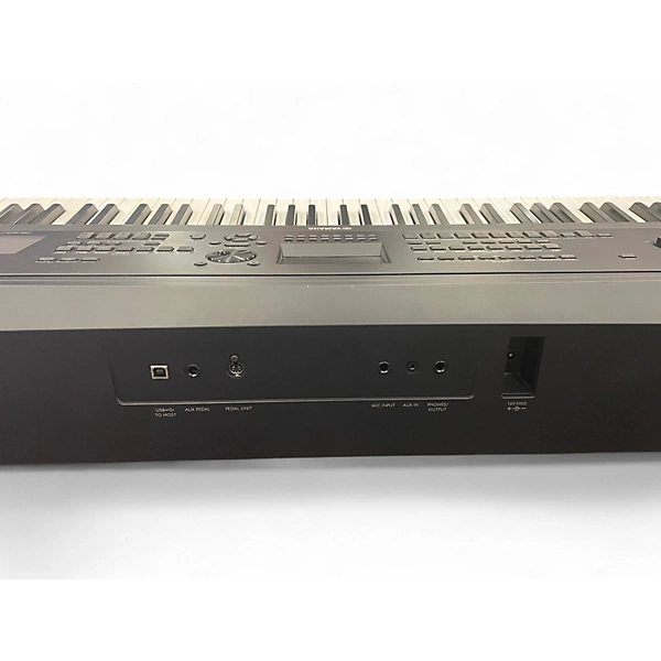 Yamaha Used Yamaha DGX670 Arranger Keyboard