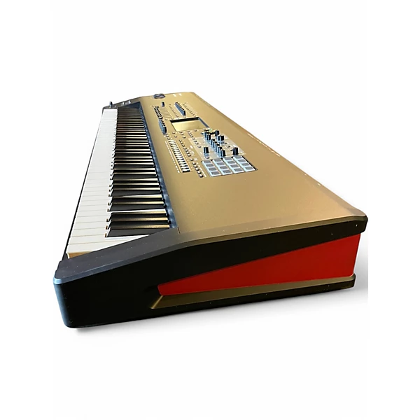 Roland Used Roland Fantom 8 Keyboard Workstation