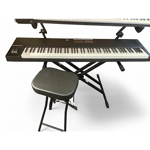 Native Instruments Used Native Instruments Komplete Kontrol S88 MK2 MIDI Controller