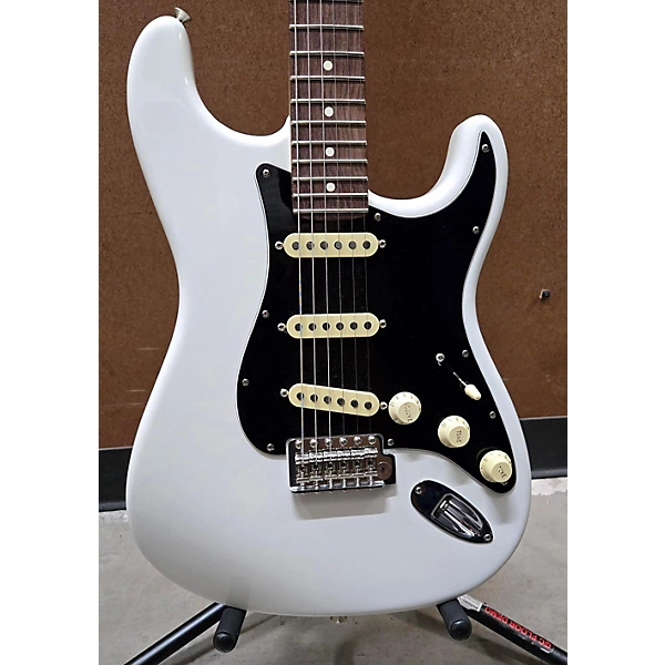 Used Fender American Performer Stratocaster SSS Arctic White Solid Body Electric Guitar