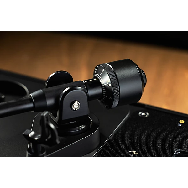 handytraxx 1bit High Resolution Portable Record Player with NuTube Black Gold