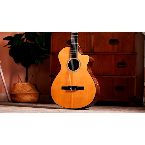 212ce N Plus Grand Concert Nylon String Acoustic Electric Guitar Natural