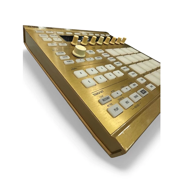 Native Instruments Used Native Instruments Maschine MKII Gold MIDI Controller.gc