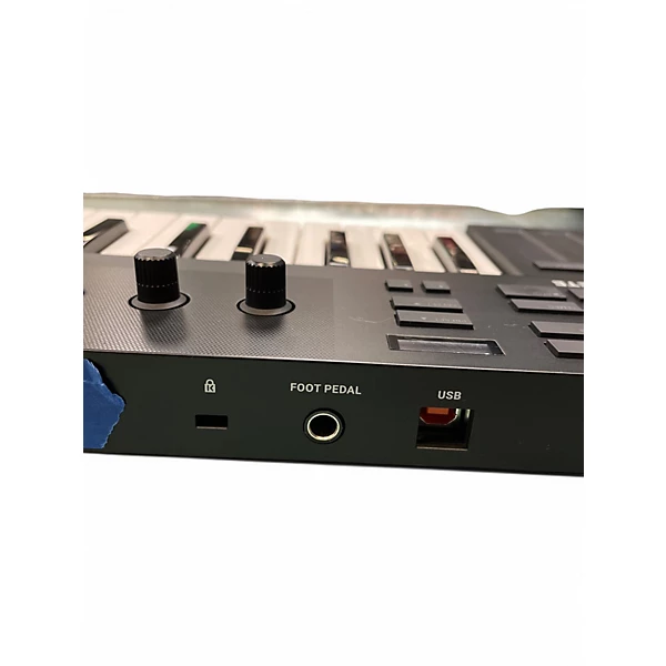 Native Instruments Used Native Instruments KONTROL M32 Keyboard Workstation.gc