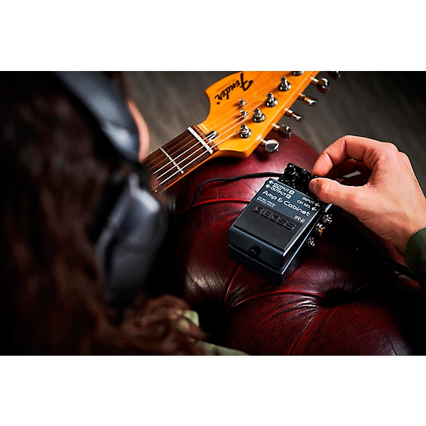 IR 2 Amp Cabinet Effects Pedal Dark Grey