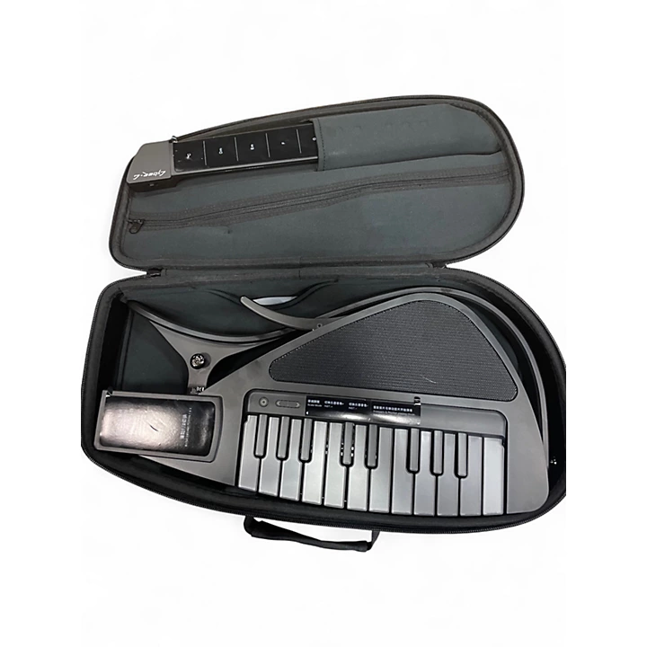 Enya Used Enya CYBER G Synthesizer.gc