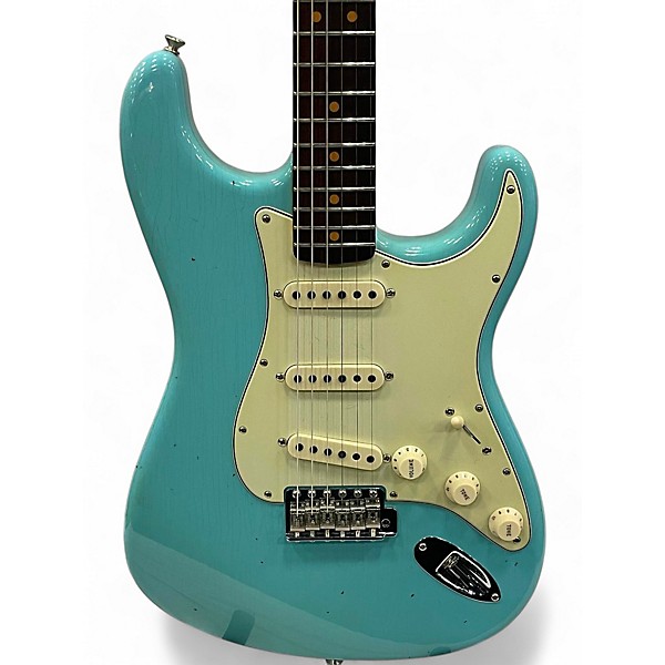Fender 2022 Limited Edition 64 Stratocaster Journeyman Relic Solid Body Electric Guitar.gc