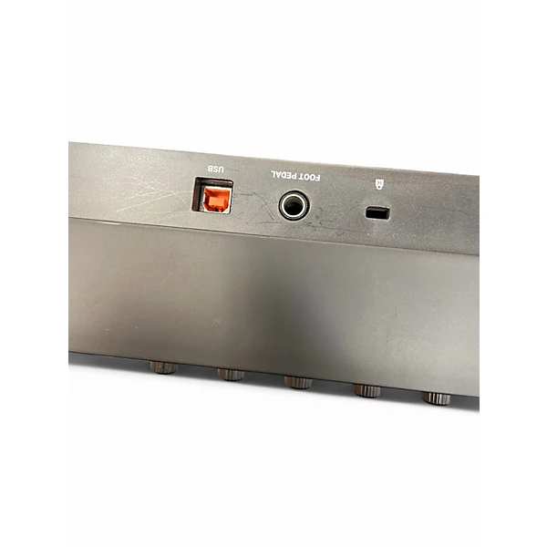 Native Instruments Used Native Instruments Komplete Kontrol A61 MIDI Controller