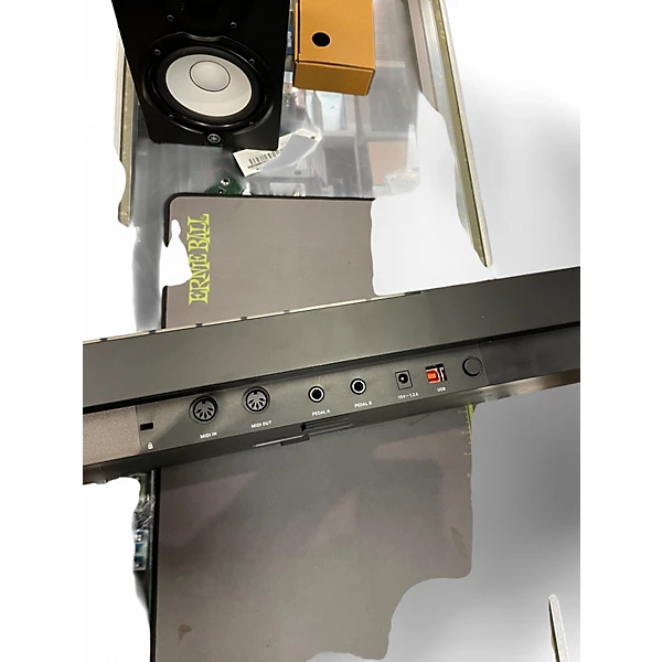 Native Instruments Used Native Instruments Komplete Kontrol S61 MIDI Controller