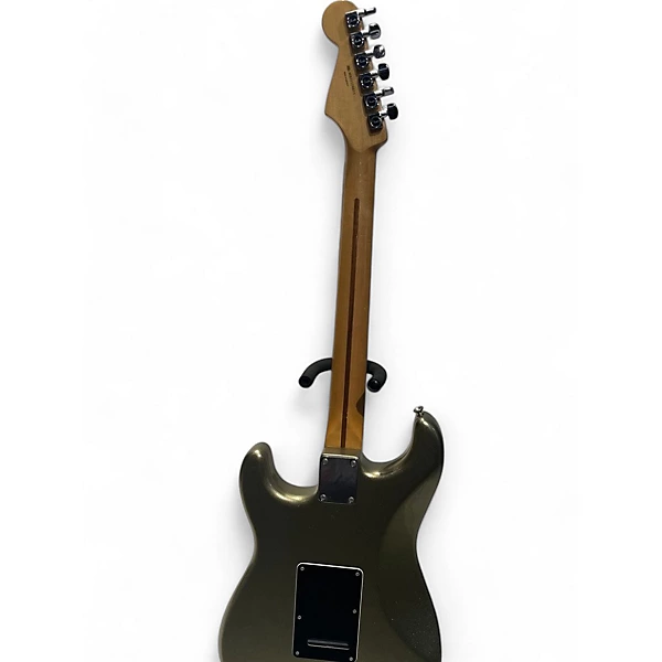 Fender 2011 Blacktop Stratocaster HSH Solid Body Electric Guitar.gc