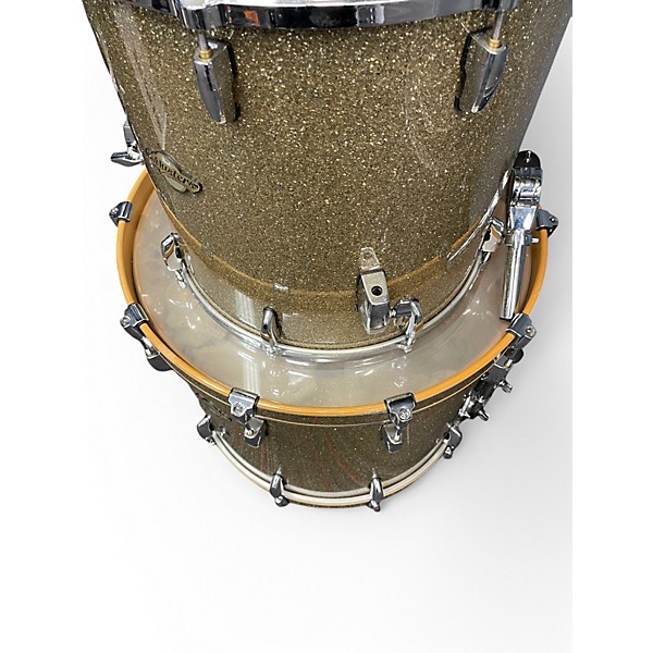 Pearl Used Pearl 5 Piece Masters MCX Series Silver Sparkle Drum Kit.gc