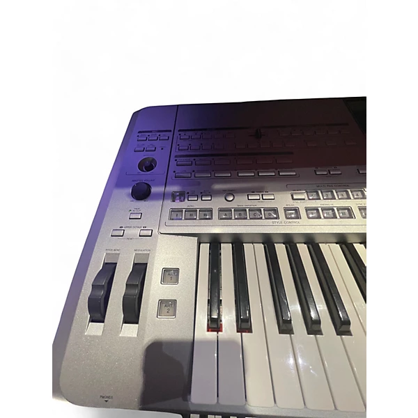 Yamaha Used Yamaha Tyros 5 76 Key Arranger Keyboard