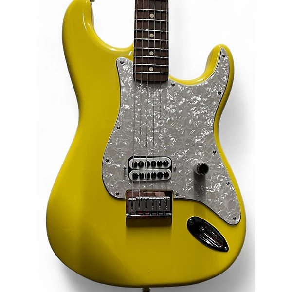 Fender TOM DELONGE SIGNATURE STRATOCASTER Solid Body Electric Guitar