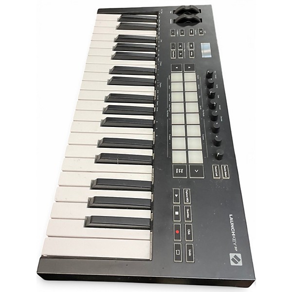 Novation Used Novation LAUNCHKEY 37 MIDI Controller