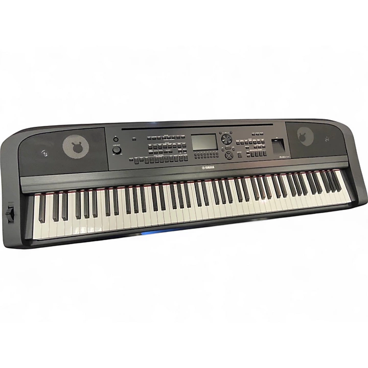 Yamaha Used Yamaha DGX670 Digital Piano