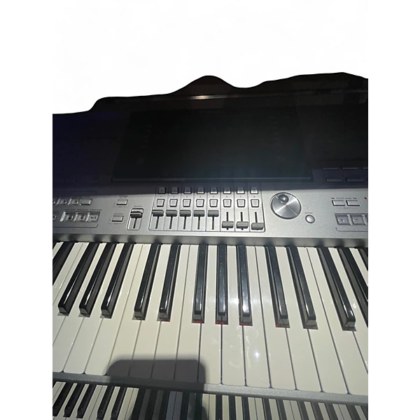 Yamaha Used Yamaha Tyros 5 76 Key Arranger Keyboard