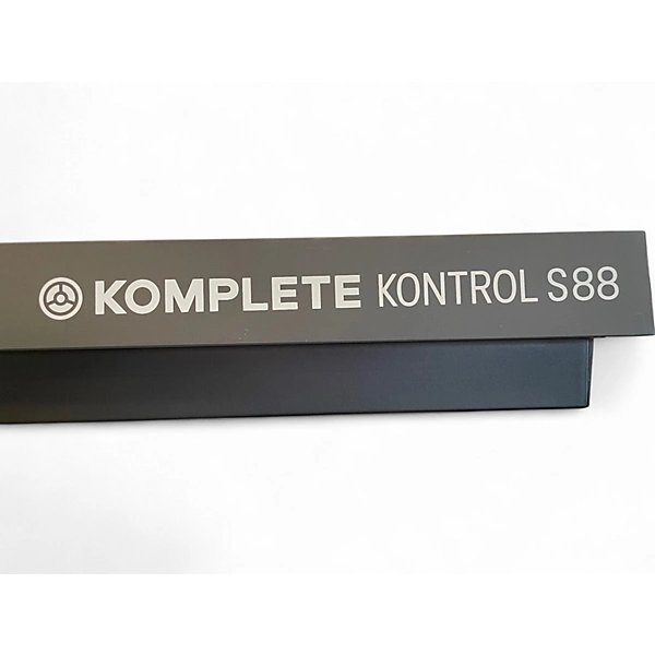 Native Instruments Used Native Instruments Komplete Kontrol S88 MK2 MIDI Controller