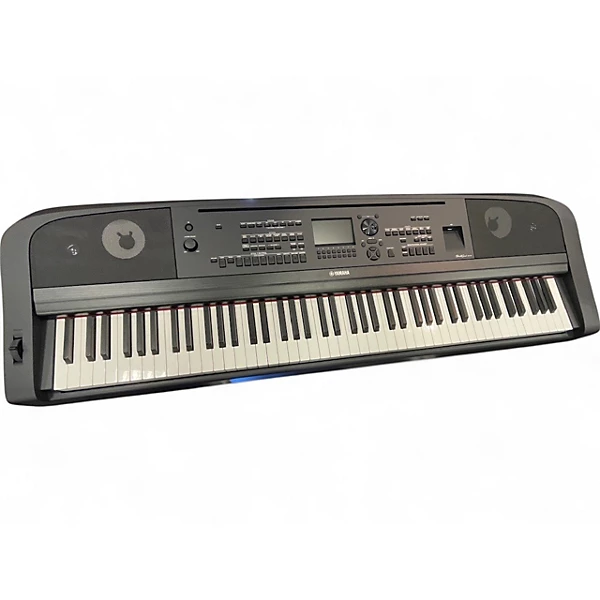 Yamaha Used Yamaha DGX670 Digital Piano