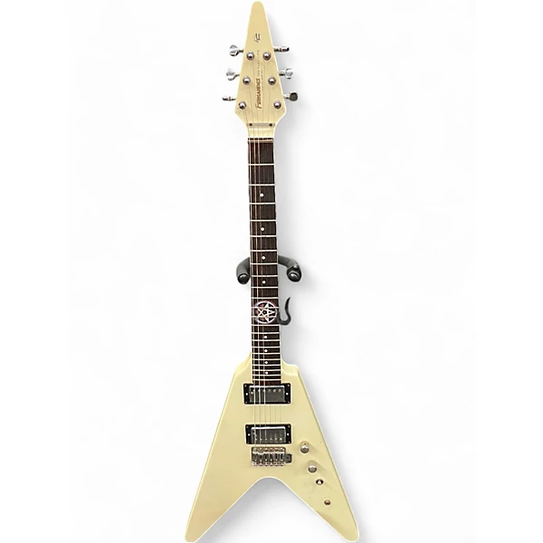 Fernandes Used Fernandes V STYLE White Solid Body Electric Guitar.gc