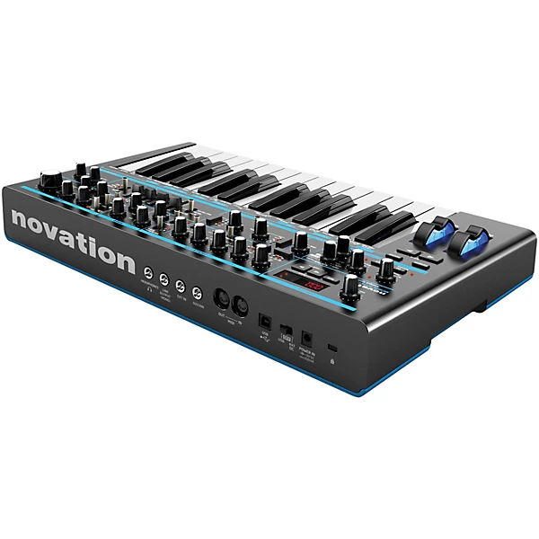 Bass Station II Analog Synthesizer with Bag