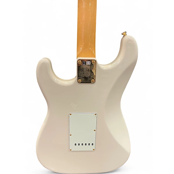 Used 2019 Fender LIMITED EDITION DAYBREAK STRATOCASTER Olympic White Solid Body Electric Guitar