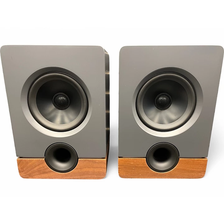 Output Used Output Frontier by Barefoot Powered Monitor.gc