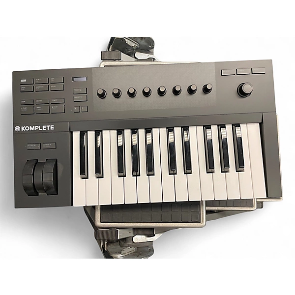 Native Instruments Used Native Instruments Komplete Kontrol A25 MIDI Controller