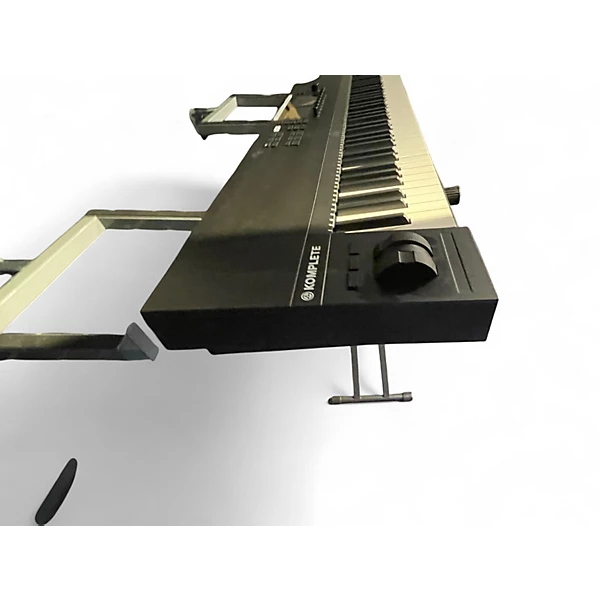 Native Instruments Used Native Instruments S88 MK2 Keyboard Workstation.gc