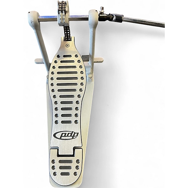 PDP by DW Used PDP by DW 402 Double Bass Pedal Double Double Bass Drum Pedal.gc