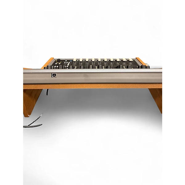 Softube Used Softube Softube Console 1 Fader Control Surface.gc