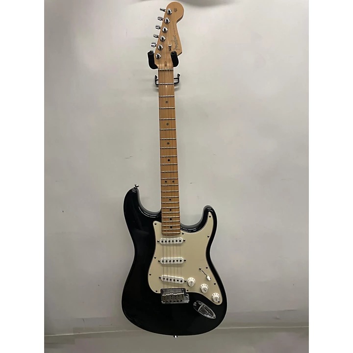 Fender Used Fender American Standard Stratocaster Black Solid Body Electric Guitar