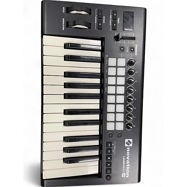 Novation Used Novation LAUNCHKEY 25 MK2 MIDI Controller