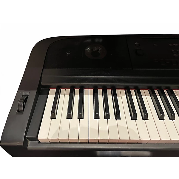 Yamaha Used Yamaha DGX670 Stage Piano