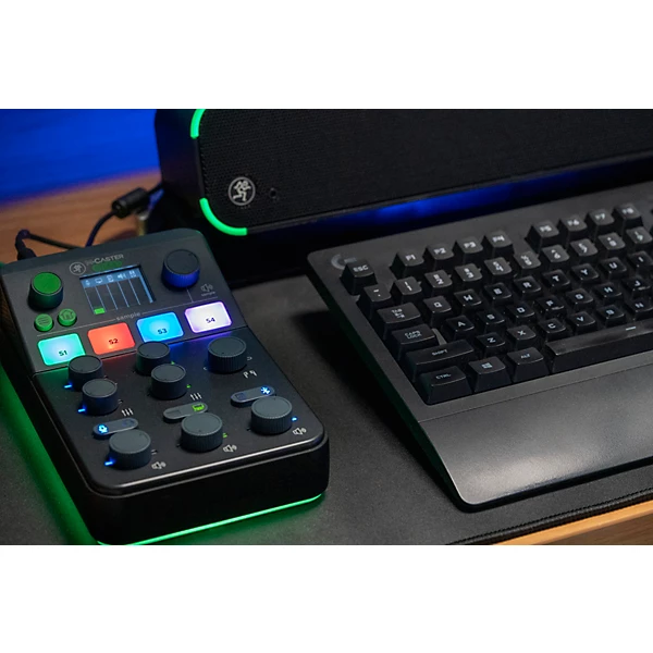 Mackie MCaster Studio Live Streaming Mixer Level 1 Black L97333004001000.gc