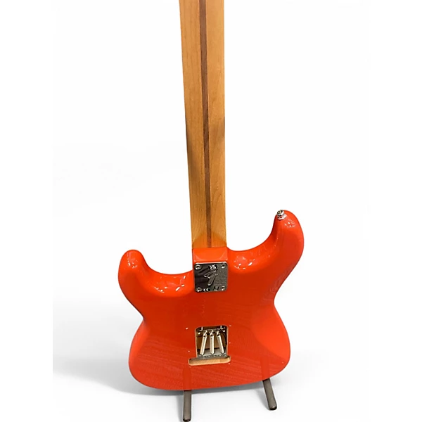 Fender Used Fender Player Series Limited Edition Roasted Maple Neck Fiesta Red Solid Body Electric Guitar.gc
