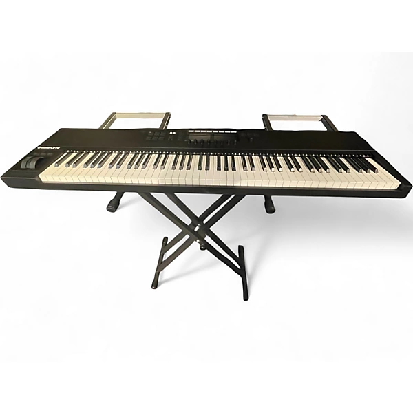 Native Instruments Used Native Instruments S88 MK2 Keyboard Workstation.gc