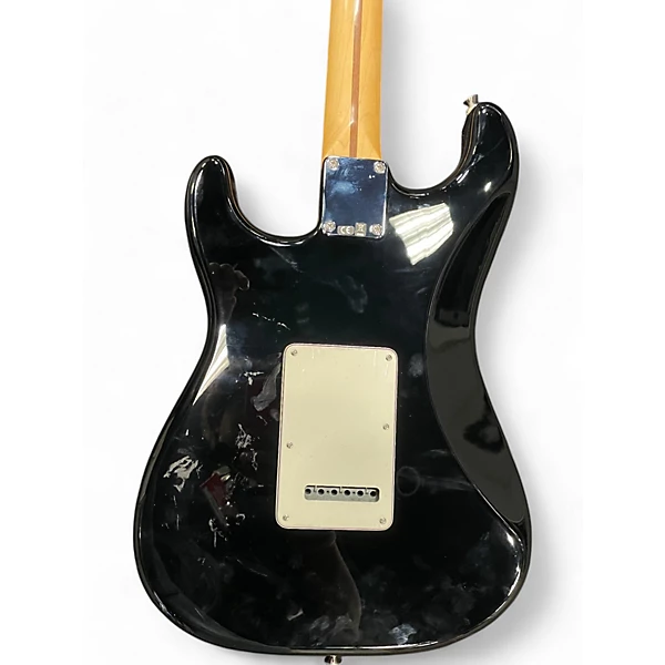 Fender Used Fender Standard Stratocaster HSS Black Solid Body Electric Guitar.gc
